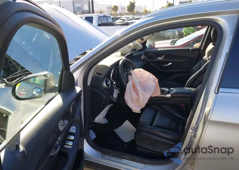 2016 Mercedes-Benz Glc 300 из США, поврежденный, VIN WDC0G4JB7GF111861